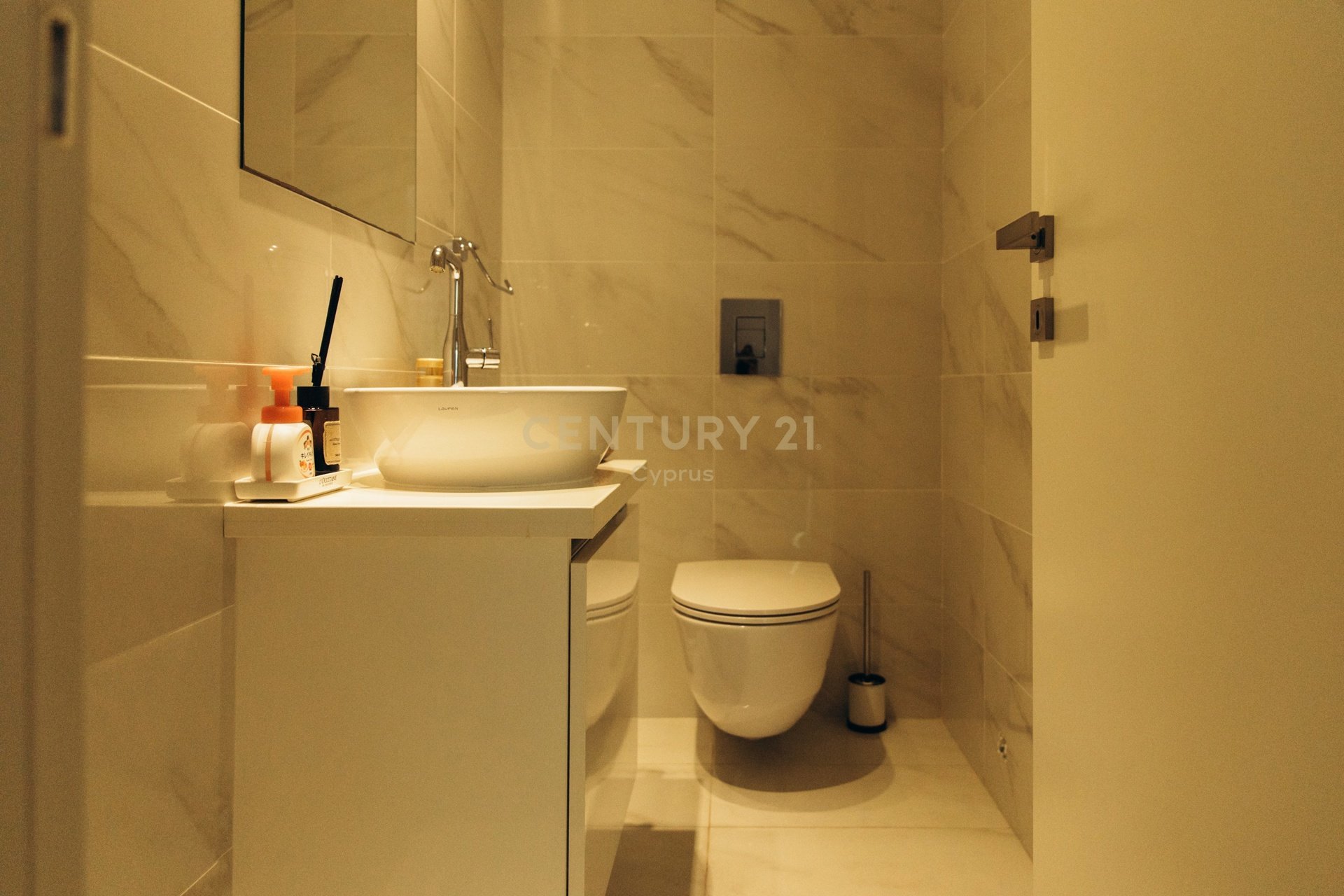 3 bedrooms Apartment in Mesa Geitonia, Limassol, Cyprus No. 58557