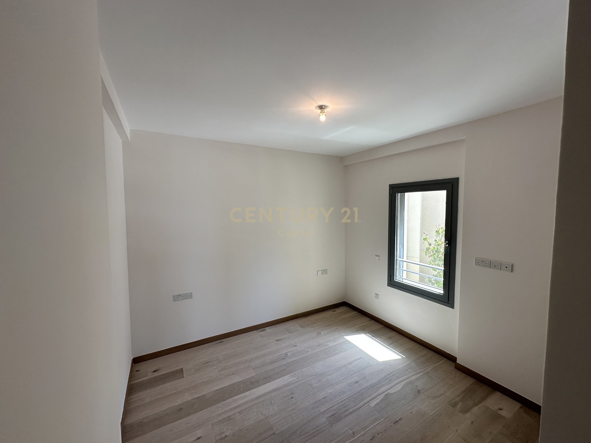 3 bedrooms Apartment in Limassol, Cyprus No. 58556