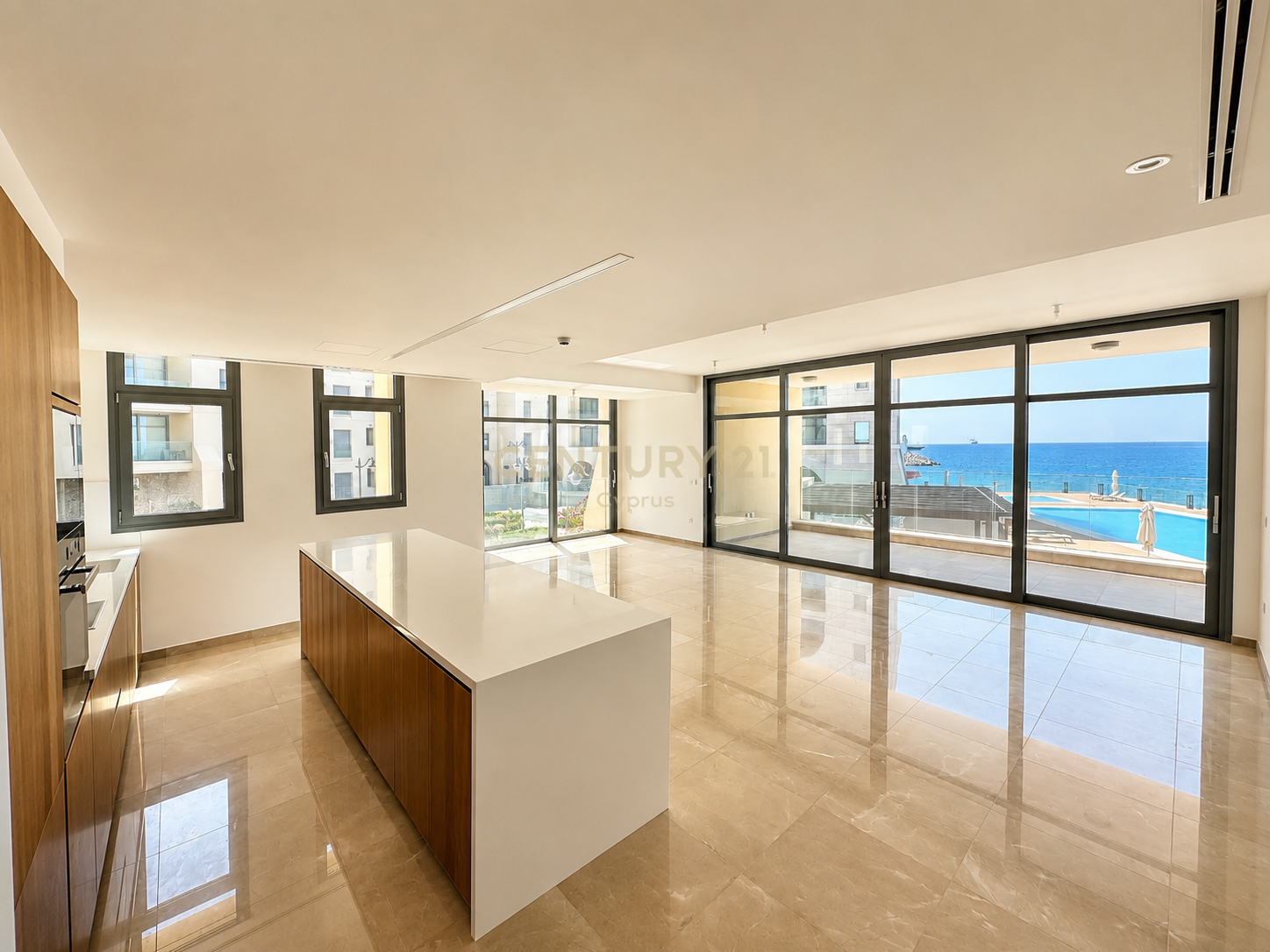 3 bedrooms Apartment in Limassol, Cyprus No. 58556