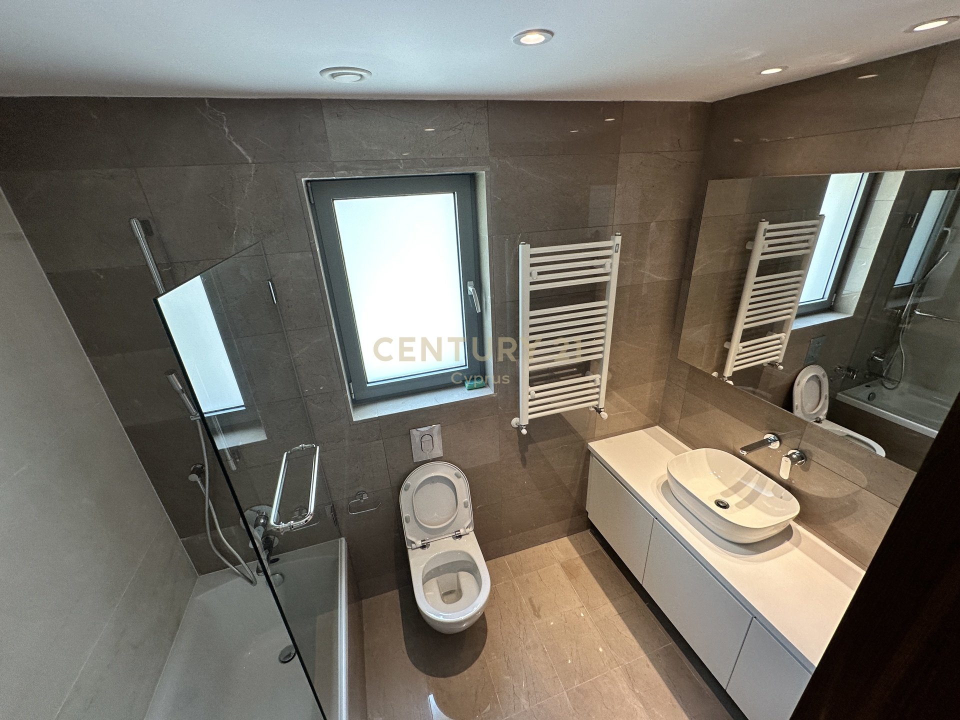 3 bedrooms Apartment in Limassol, Cyprus No. 58556