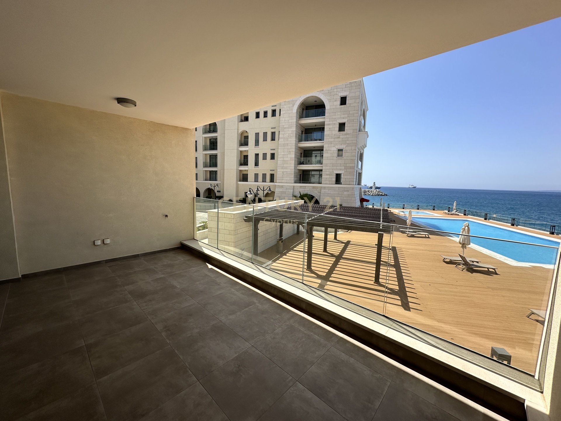 3 bedrooms Apartment in Limassol, Cyprus No. 58556