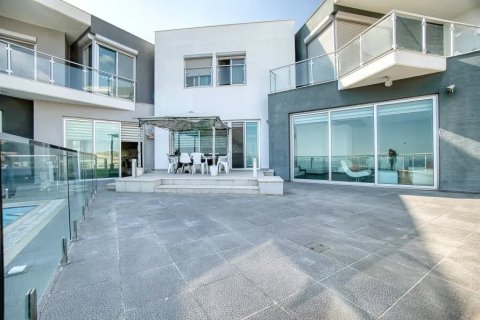 5 bedrooms Villa in Agios Athanasios, Limassol, No. 46839 5