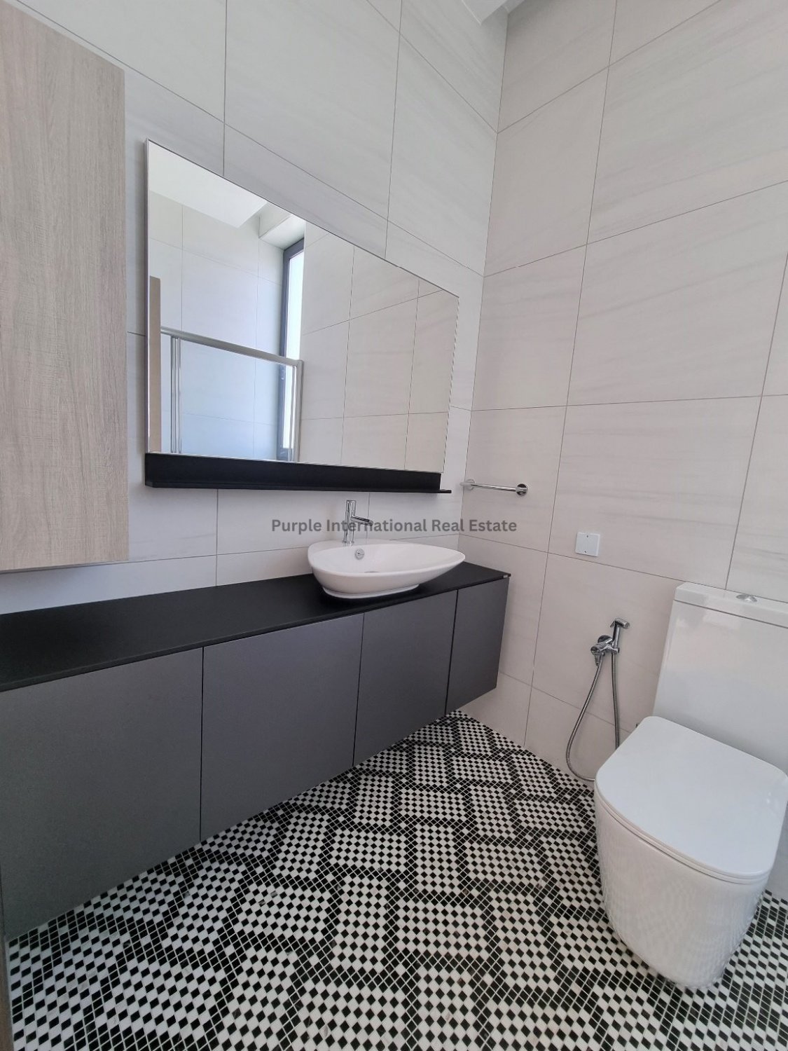 3 bedrooms Apartment in Germasogeia, Limassol, Cyprus No. 8417