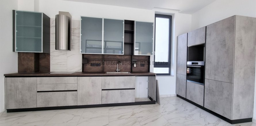 3 dormitorios Apartamento en Germasogeia, Limassol,  No. 8417