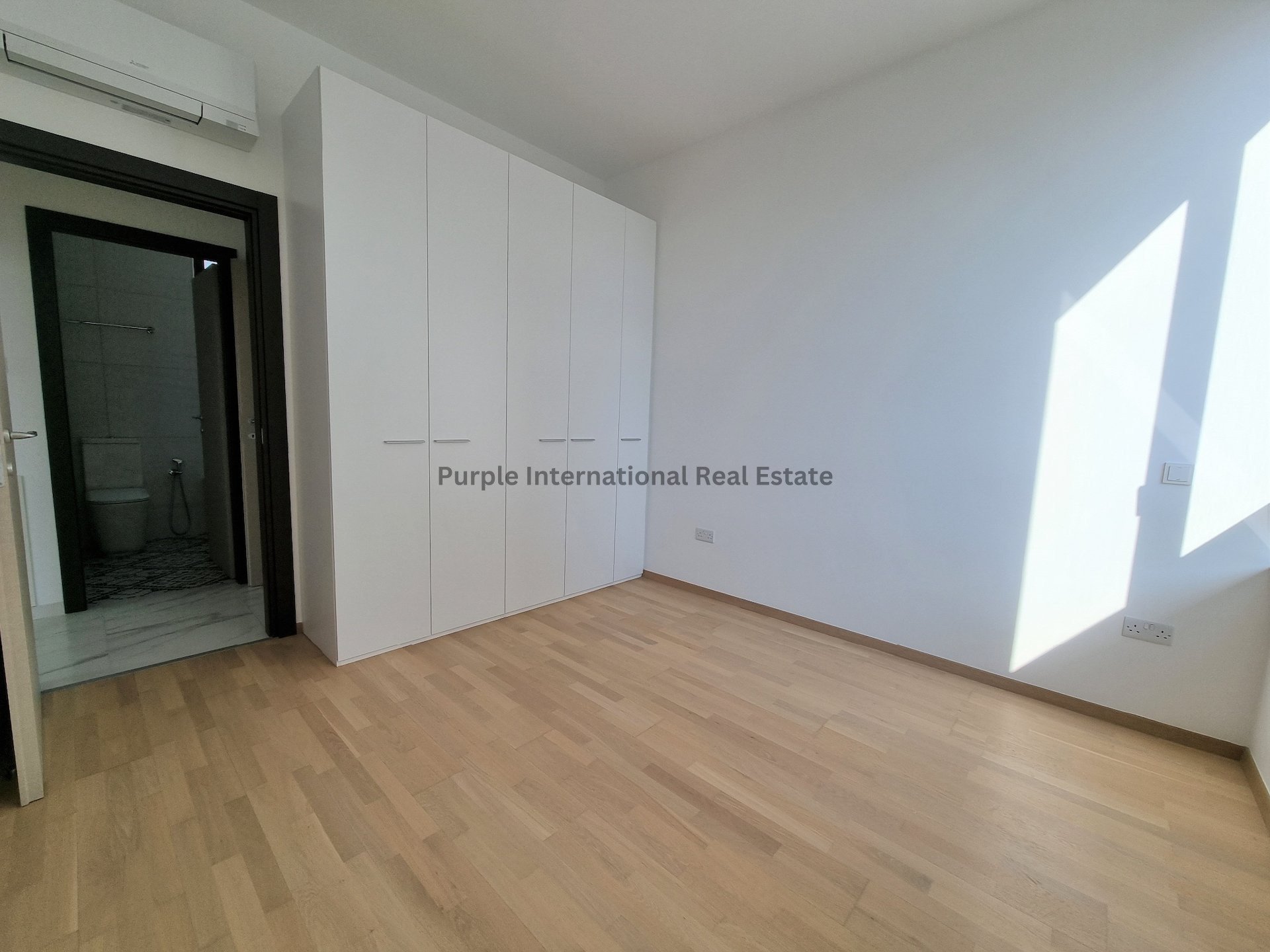 3 bedrooms Apartment in Germasogeia, Limassol, Cyprus No. 8417