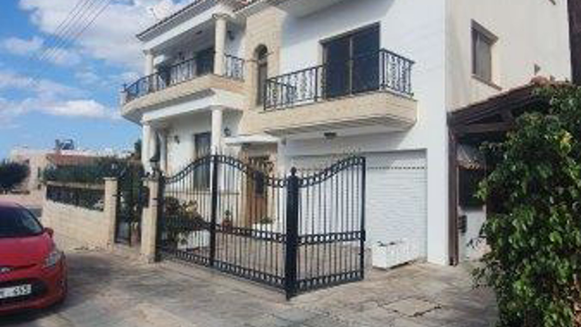 5 bedrooms Villa in Paphos, Cyprus No. 26275
