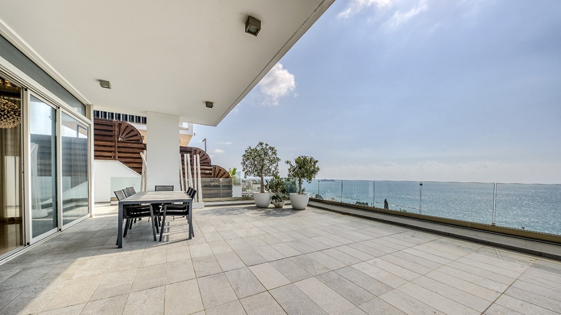 5 bedrooms Villa in Limassol, Cyprus No. 28952