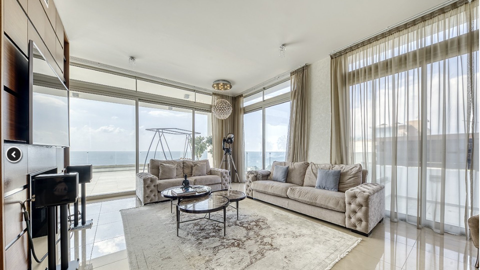 5 bedrooms Villa in Limassol, Cyprus No. 28952