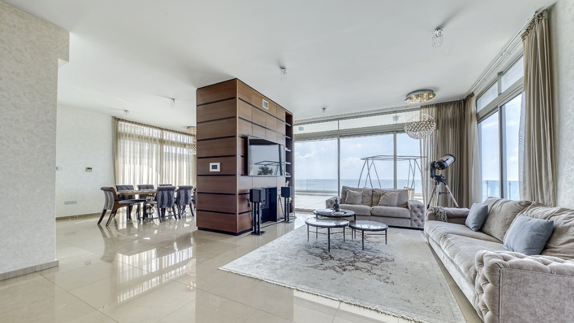 5 bedrooms Villa in Limassol, Cyprus No. 28952