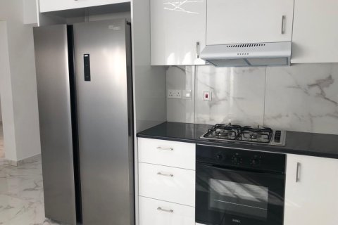 Мезонет с 3 спальнями в Агиос Тихонас, Лимасол,  № 49541 2