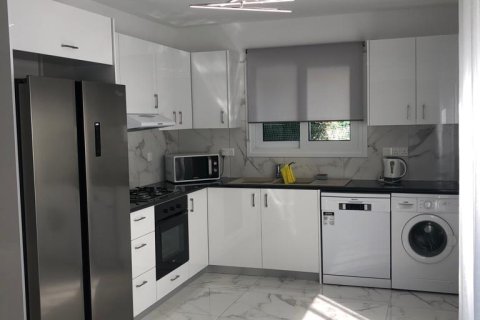 Мезонет с 3 спальнями в Агиос Тихонас, Лимасол,  № 49541