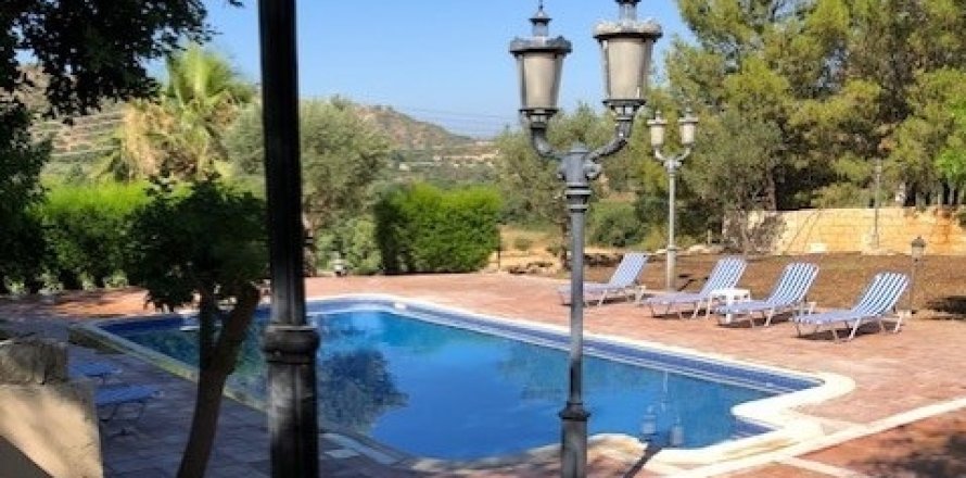 4 dormitorios Villa en Pissouri, Limassol,  No. 55707