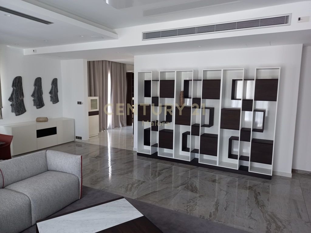 5 bedrooms Penthouse in Germasogeia, Limassol, Cyprus No. 55711