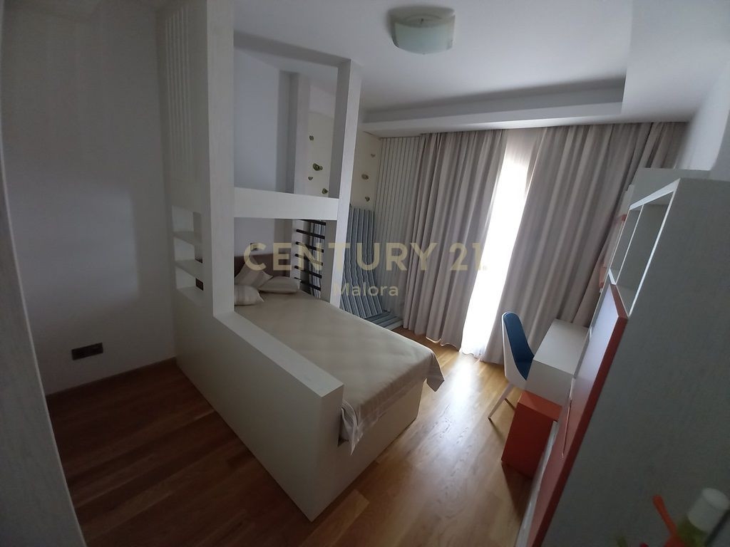 5 bedrooms Penthouse in Germasogeia, Limassol, Cyprus No. 55711