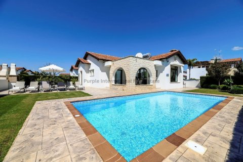 3 bedrooms Bungalow in Ayia Napa, Ammochostos, Cyprus No. 57764