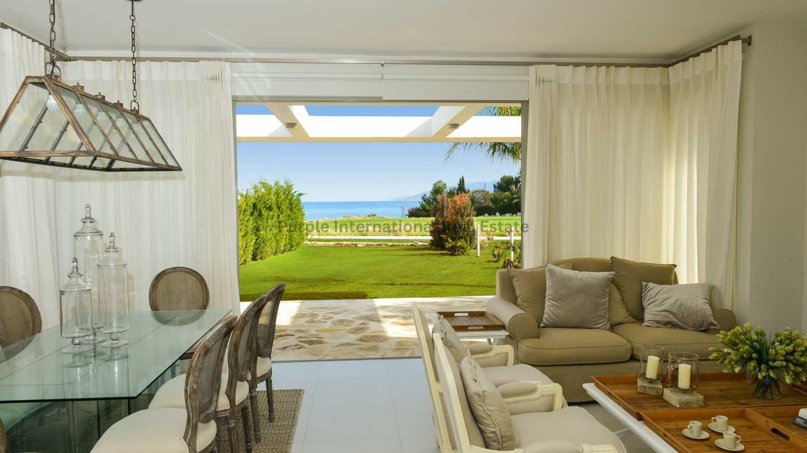 Вилла с 3 спальнями в Пафос, Кипр № 37618
