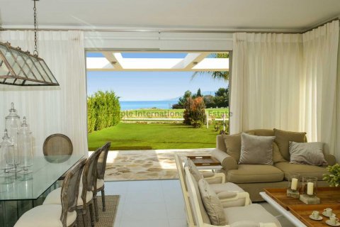3 bedrooms Villa in Paphos, Cyprus No. 37618 2