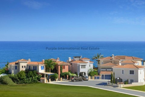 3 bedrooms Villa in Paphos, Cyprus No. 37618 1