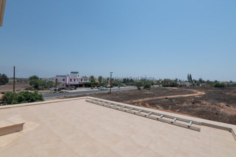 4 bedrooms Villa in Frenaros, Ammochostos, Cyprus No. 37620 14