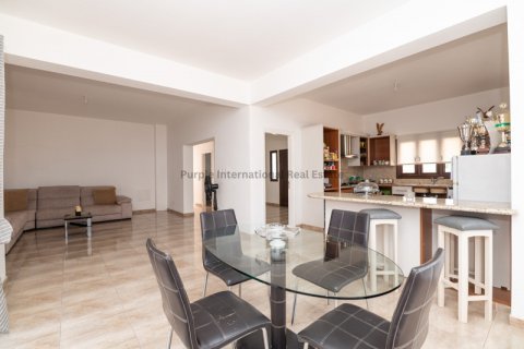 4 bedrooms Villa in Frenaros, Ammochostos, Cyprus No. 37620 11