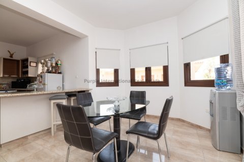 4 bedrooms Villa in Frenaros, Ammochostos, Cyprus No. 37620 10