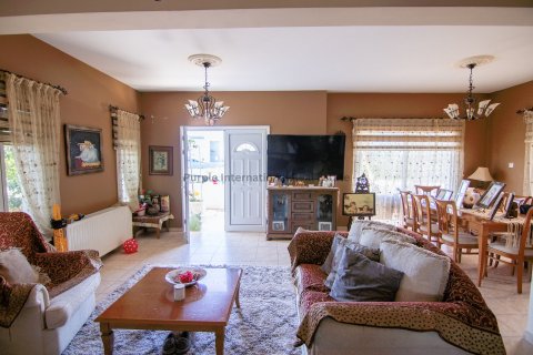 3 bedrooms Villa in Frenaros, Ammochostos, Cyprus No. 37621 2