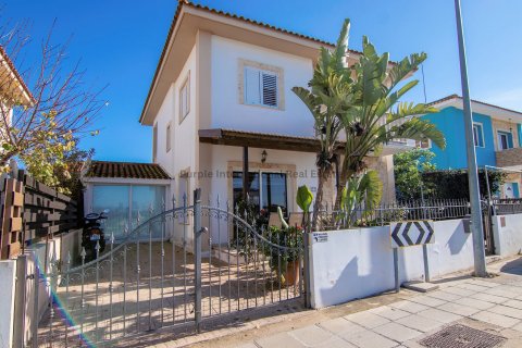 3 bedrooms Villa in Frenaros, Ammochostos, Cyprus No. 37621 1