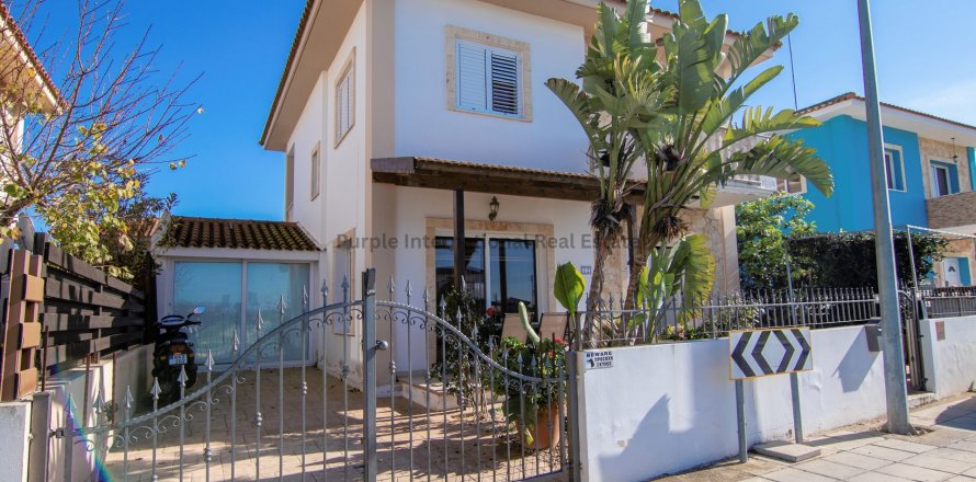 3 bedrooms Villa in Frenaros, Ammochostos, Cyprus No. 37621