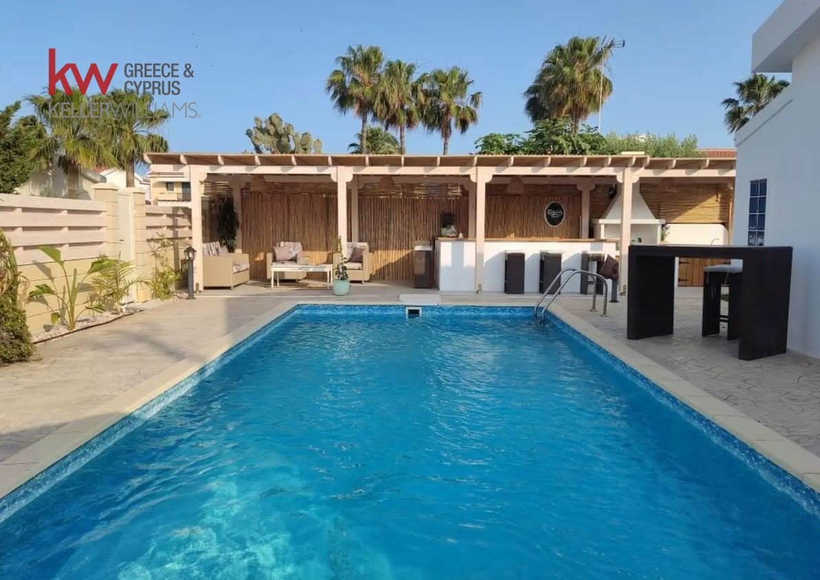 3 bedrooms Bungalow in Meneou, Larnaka, Cyprus No. 50012