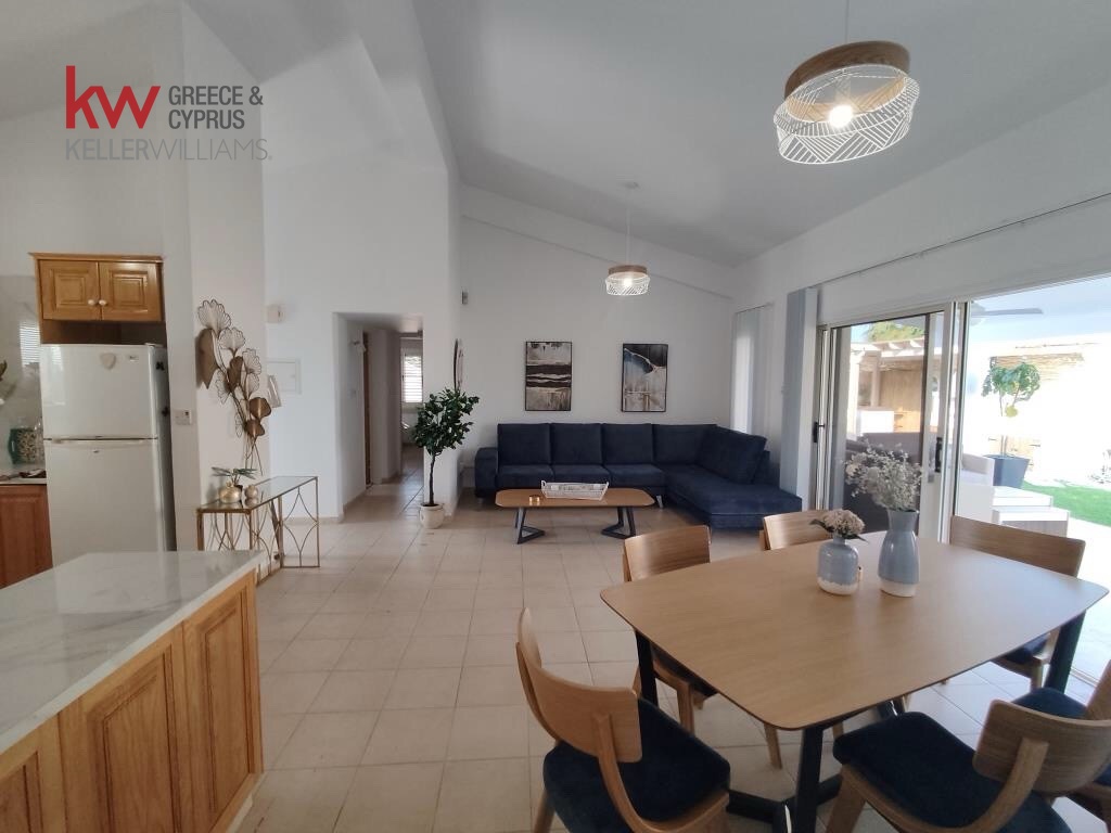 3 bedrooms Bungalow in Meneou, Larnaka, Cyprus No. 50012