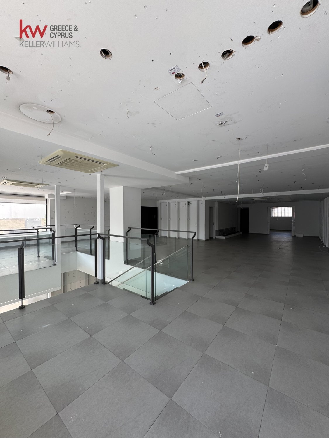 240m2 Shop in Nicosia, Cyprus No. 40628