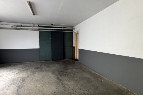 240m2 Shop in Nicosia,  No. 40628 9