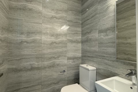 5 bedrooms Villa in Paralimni, Ammochostos,  No. 40629 2