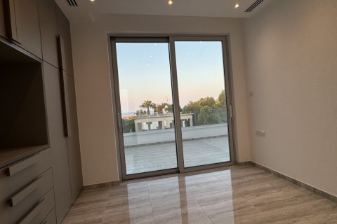 5 bedrooms Villa in Paralimni, Ammochostos,  No. 40629 15