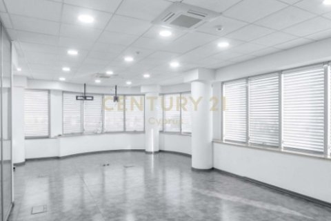 2922m2 Oficina en Kato Polemidia, Limassol,  No. 55774 3