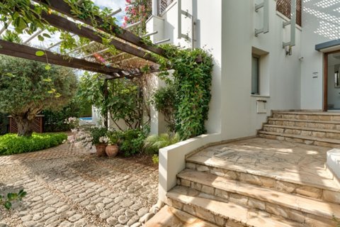 3 bedrooms Villa in Limassol, Cyprus No. 28132