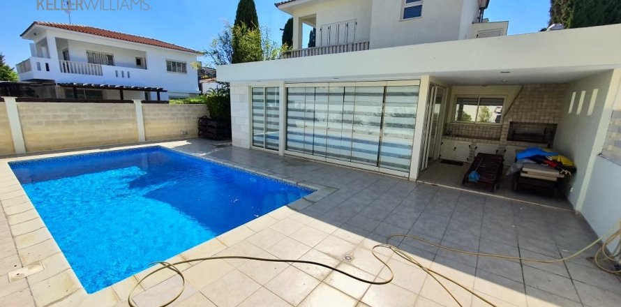 5 bedrooms Townhouse in Pyla, Larnaka,  No. 39573