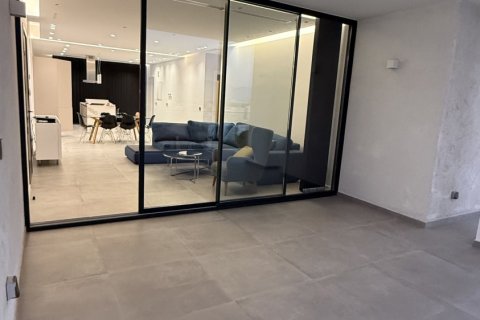 3 bedrooms Apartment in Nicosia,  No. 39571 27