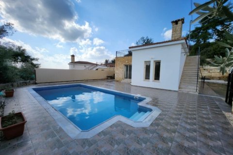 3 dormitorios Bungalow en Kato Kivides, Limassol,  No. 50268