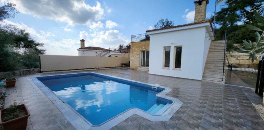 3 dormitorios Bungalow en Kato Kivides, Limassol,  No. 50268