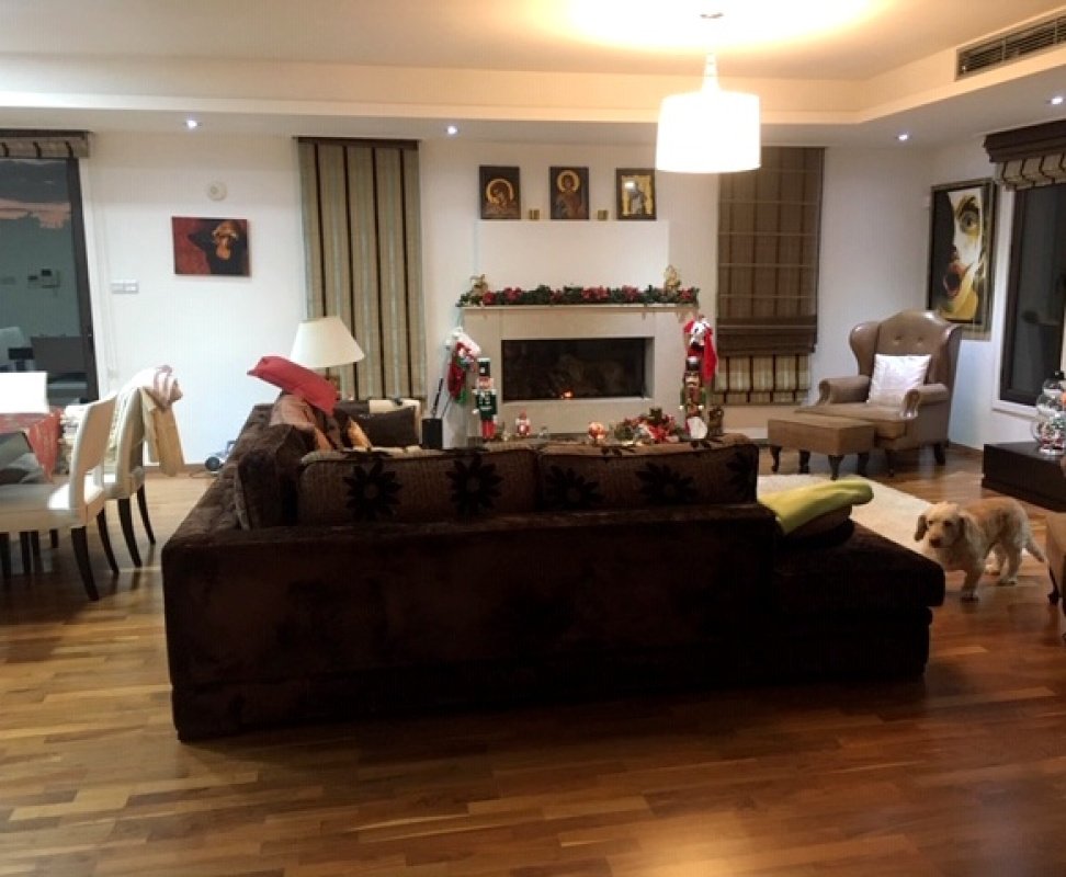 8 bedrooms Villa in Larnaca, Larnaka, Cyprus No. 38577