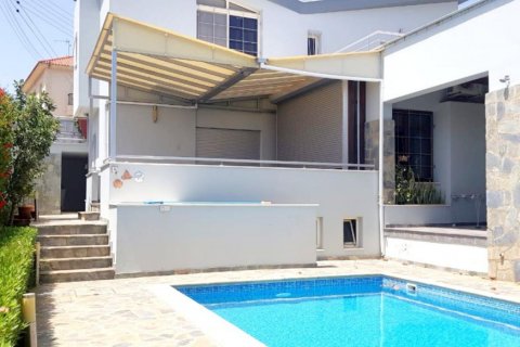 4 bedrooms Villa in Limassol,  No. 38576