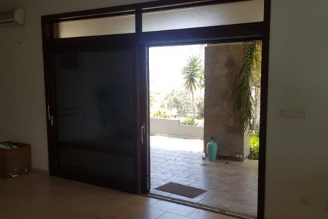 Вилла с 4 спальнями в Лимассол, Лимасол, № 38576 4