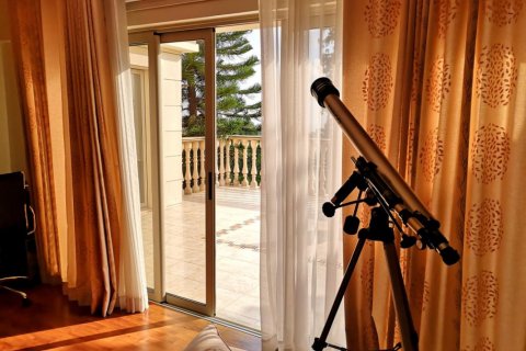 6 bedrooms Villa in Paphos,  No. 38574 8