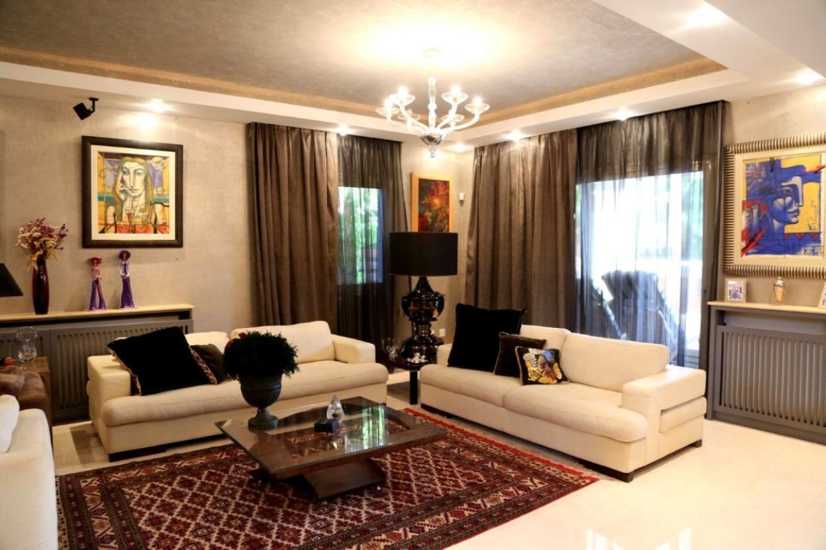 6 bedrooms Villa in Nicosia, Cyprus No. 38578