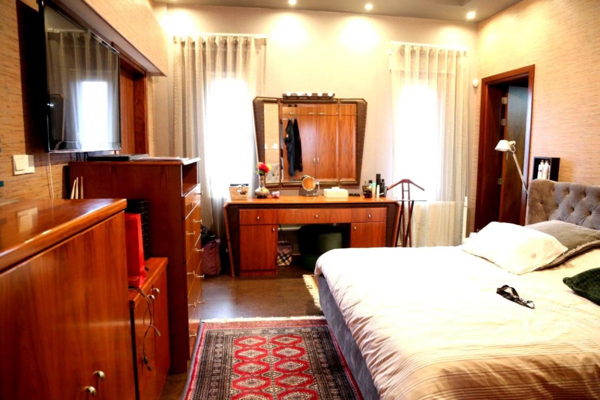 6 bedrooms Villa in Nicosia, Cyprus No. 38578