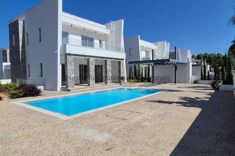 5 bedrooms Villa in Protaras, Ammochostos, No. 37879