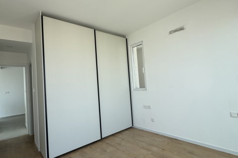 3 bedrooms Apartment in Larnaca, Larnaka,  No. 40432 3