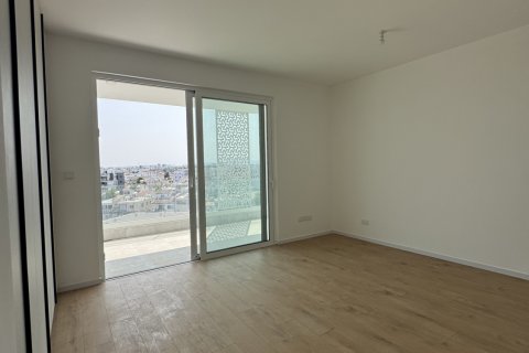 3 bedrooms Apartment in Larnaca, Larnaka,  No. 40432 7