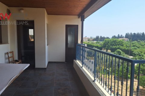 4 bedrooms Townhouse in Meneou, Larnaka,  No. 40431 7